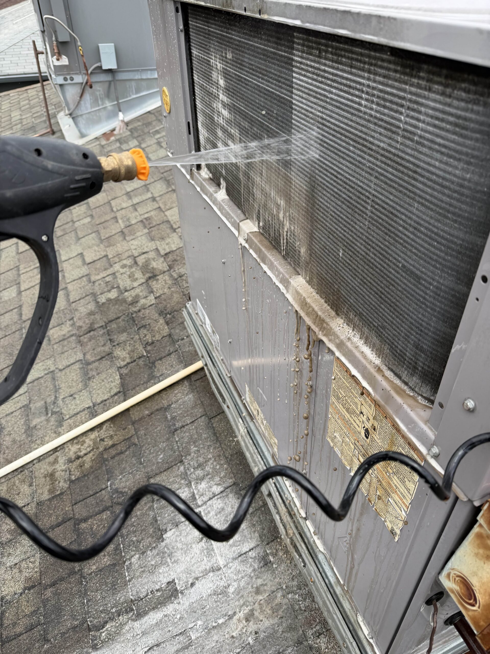 Preventative maintenance service by Nino's Air