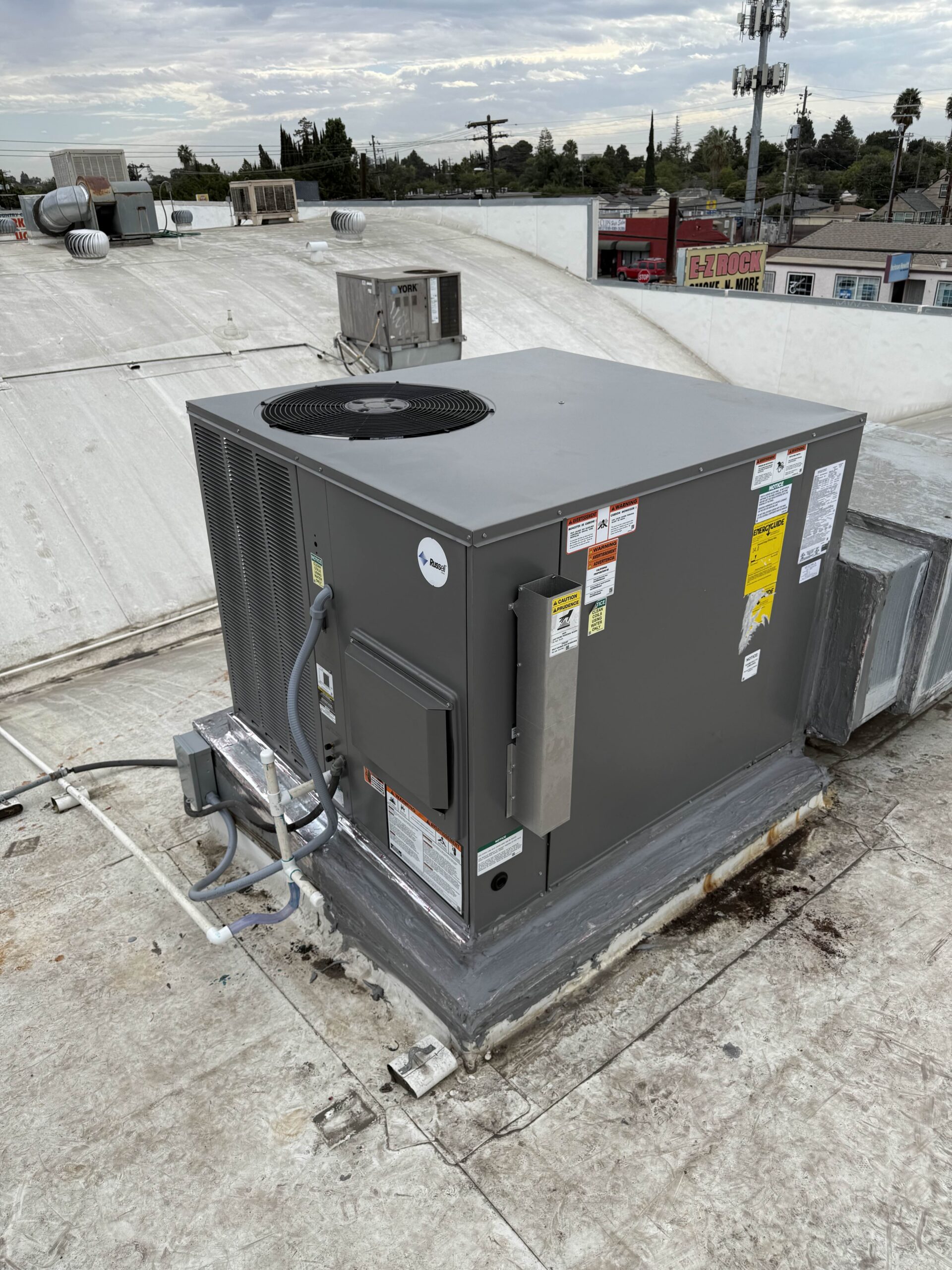Installation and maintenance service work