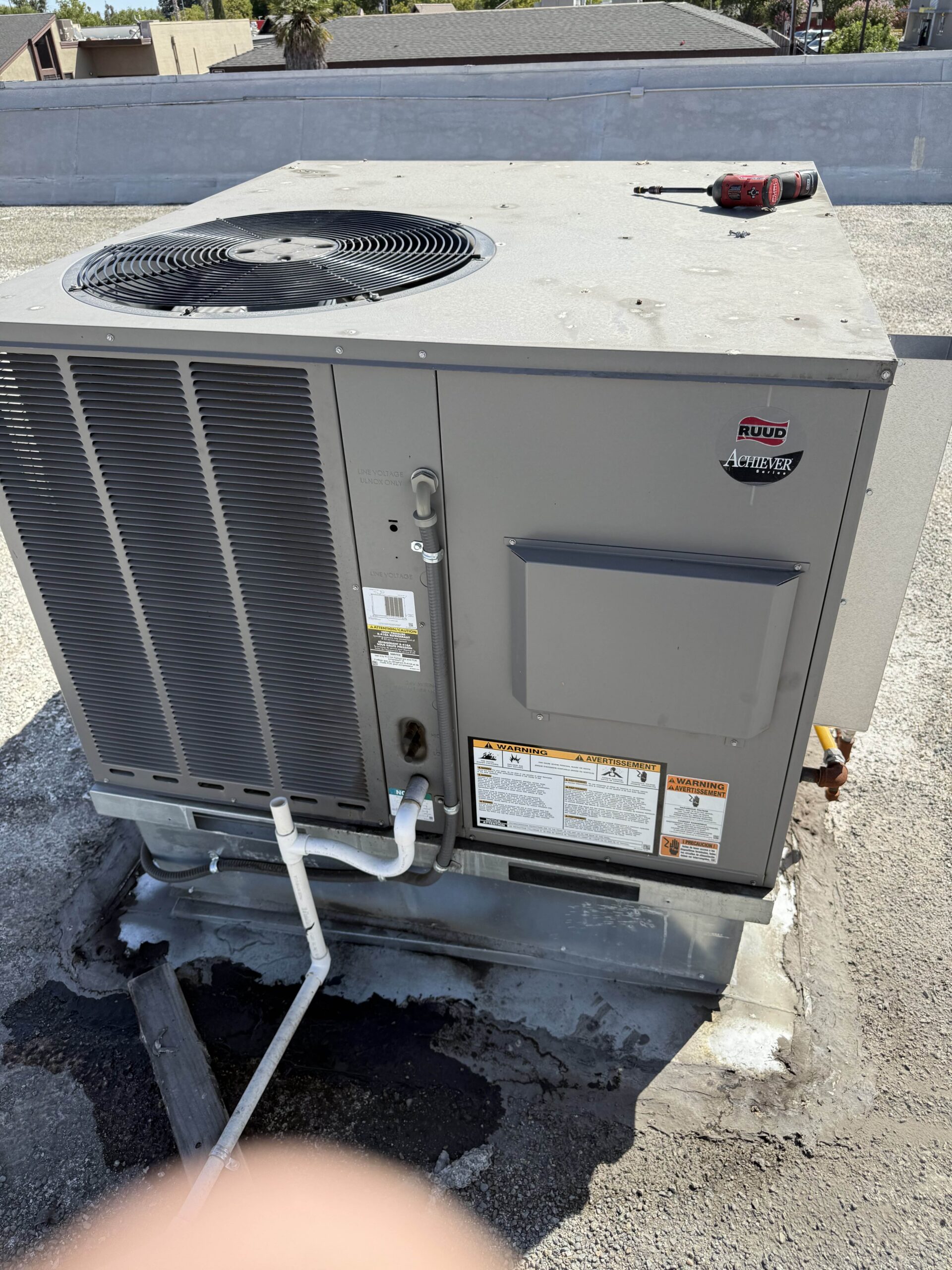 Nino's Air technician service photo